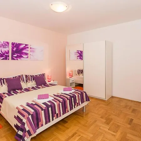 Apartments Zenta Split Exterior photo