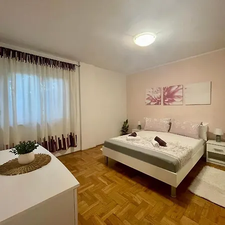 Apartments Zenta Split Exterior photo